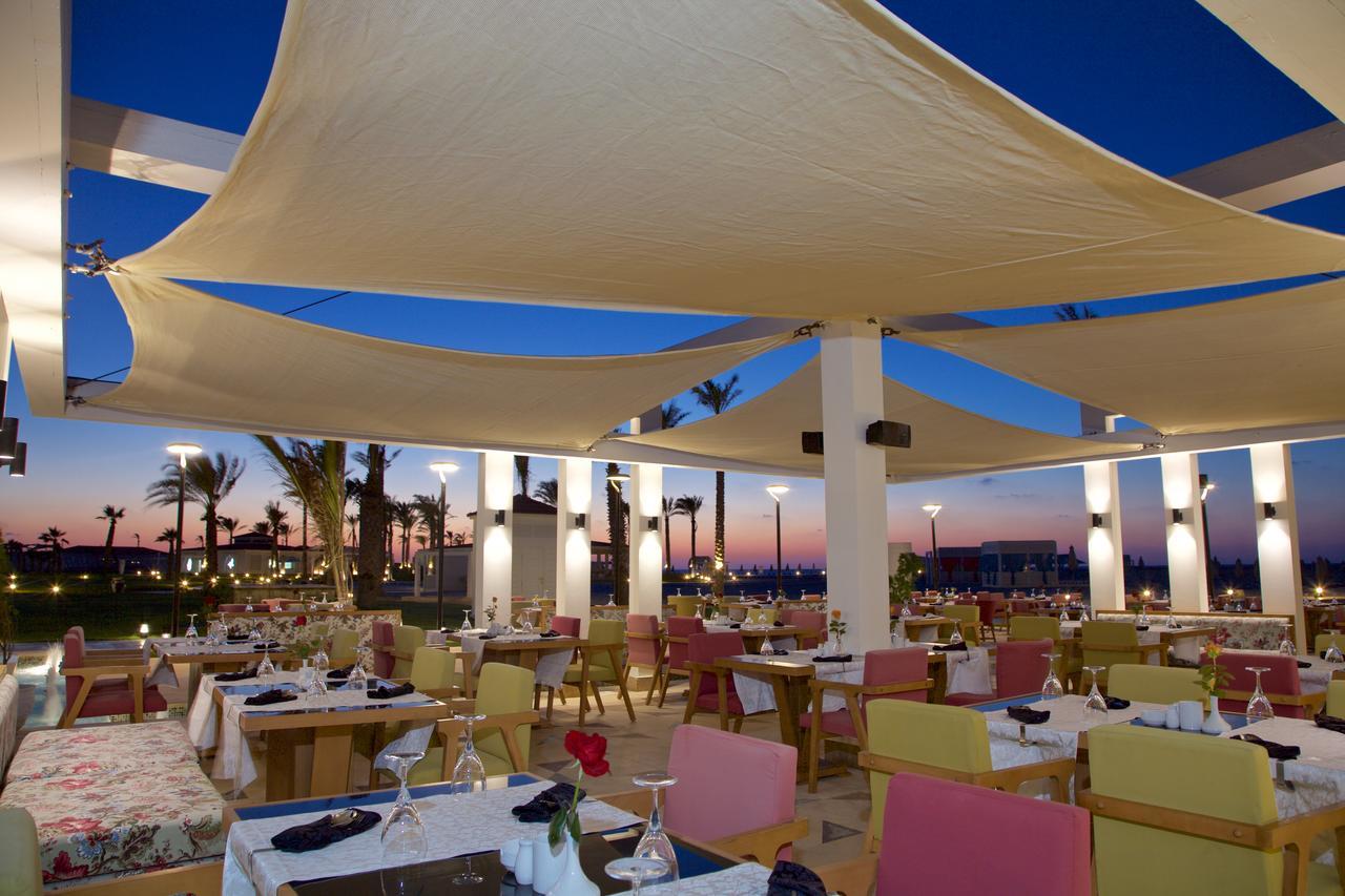 Rixos Alamein - Full Board Plus El-Alamein Eksteriør billede Restaurant at the hotel