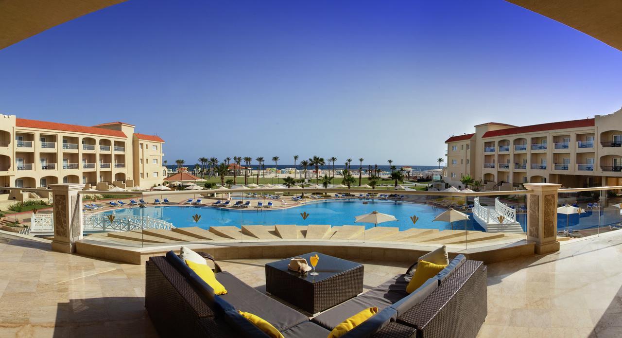 Rixos Alamein - Full Board Plus El-Alamein Eksteriør billede The swimming pool at the hotel