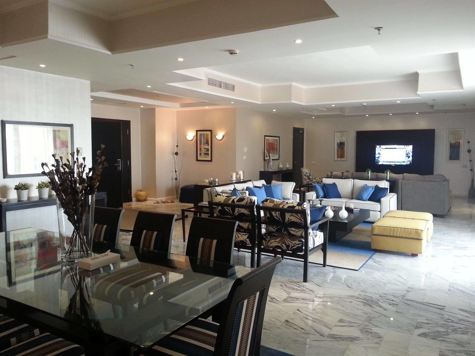 Rixos Alamein - Full Board Plus El-Alamein Eksteriør billede A living room in a luxury apartment